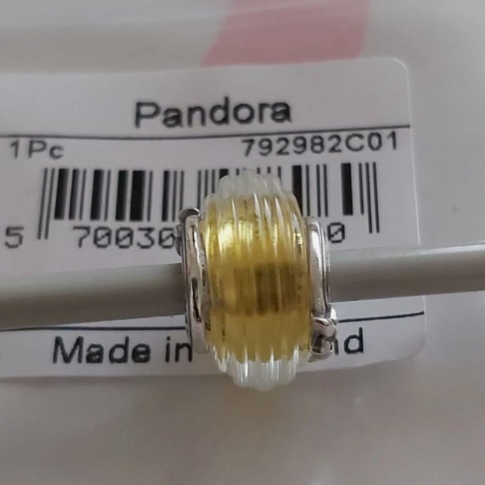Authentic PANDORA STERLING SILVER SHOOTING STAR GROOVED MURANO GLASS 792982C01